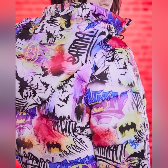 Dolls Kill Batman Puffer Coat with Hood, Women's M & Batman Statue - Picture 7 of 8